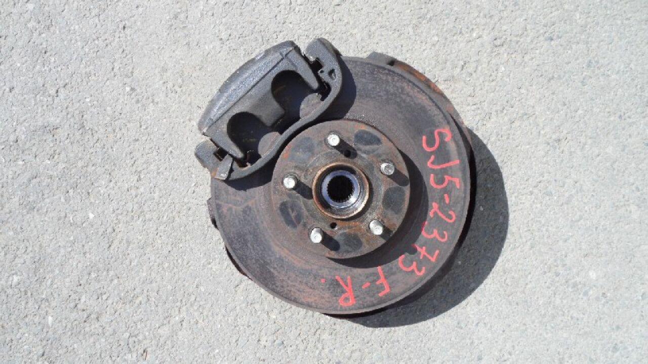 Ступица правая передняя  SUBARU FORESTER SJ5 FB20A ,- 1 ракурс