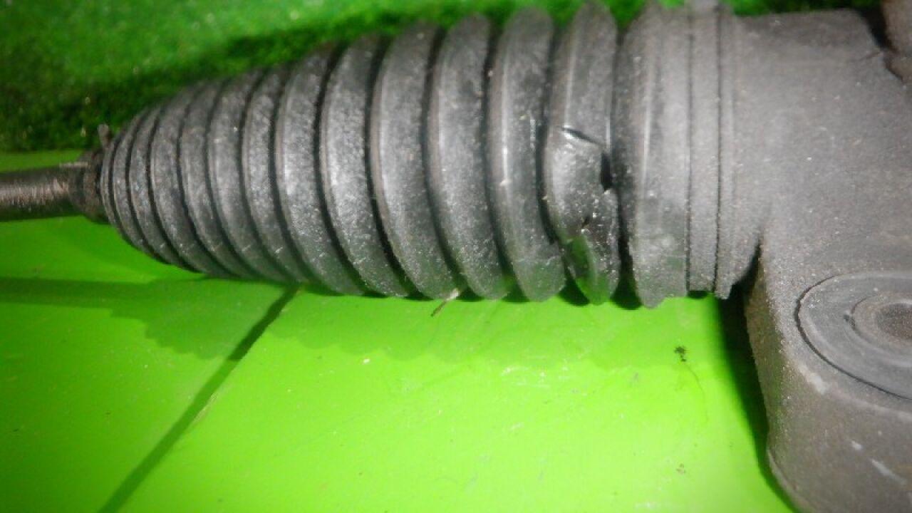 Рулевая рейка передняя TOYOTA NOAH, VOXY AZR60 1AZ-FSE - 2 ракурс