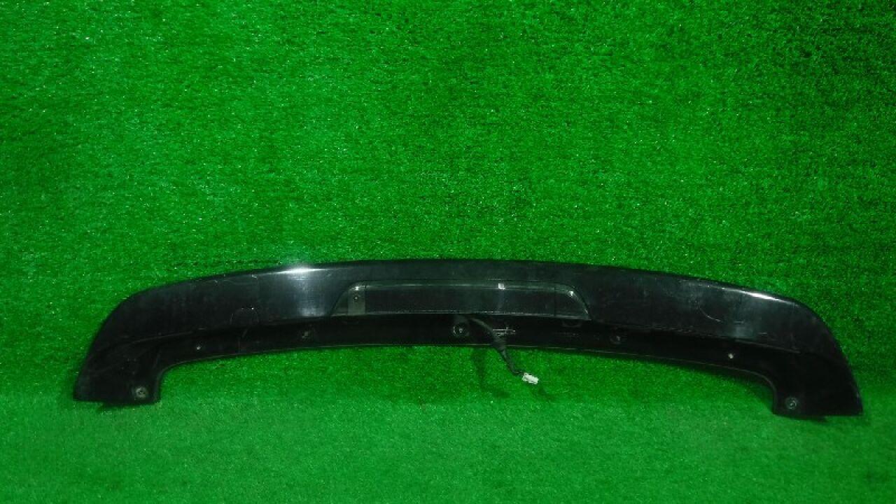 Спойлер задний MITSUBISHI GRANDIS NA4W 4G69 - 2 ракурс