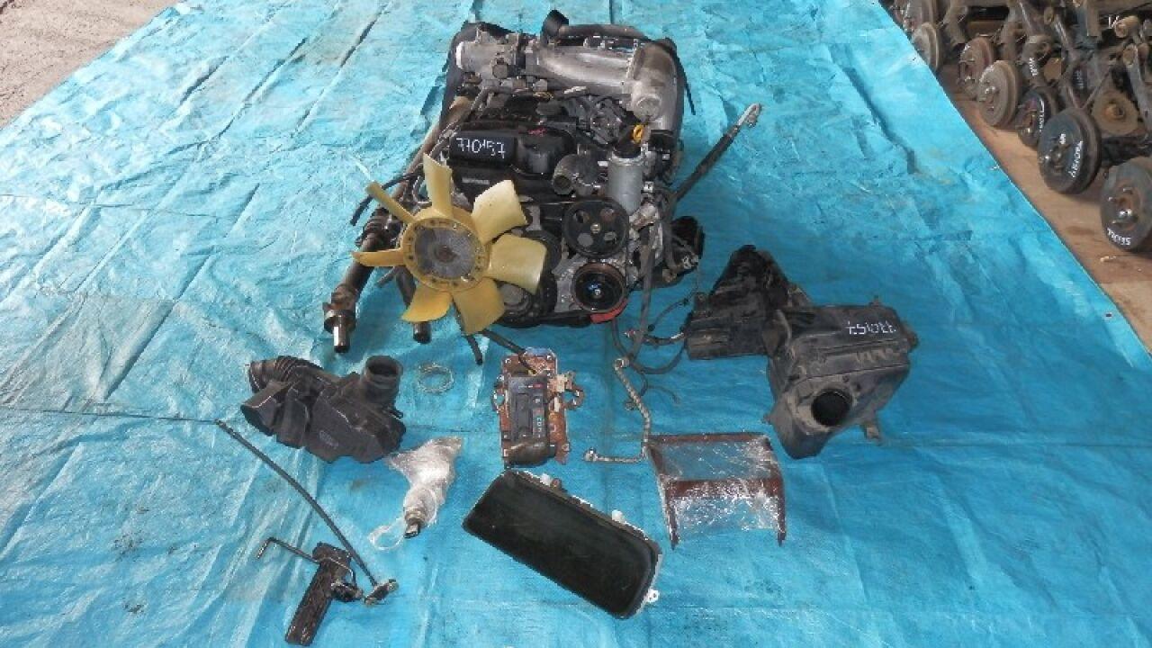 Двигатель  TOYOTA MARK II, CHASER, CRESTA, VEROSSA, MARK II BLIT, CROWN, BREVIS, PROGRES, ALTEZZA JZX100, JZX90, JZS141, JZS151, JZS171, JCG10, JZX110, JCE10 1JZ-GE ,SVAP VVT-I 4speed ,- 1 ракурс