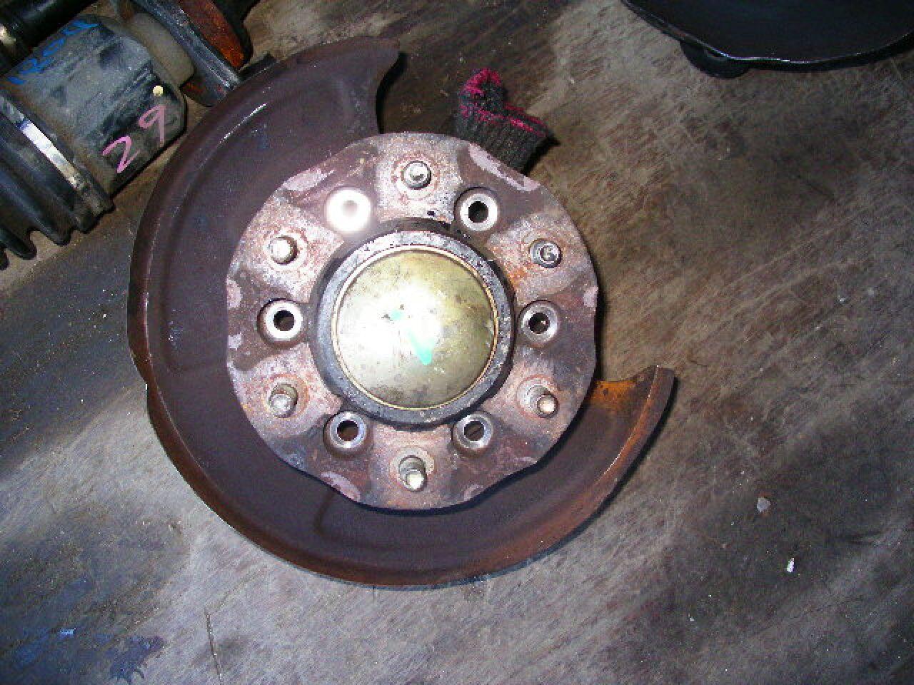 Ступица левая передняя NISSAN ELGRAND ATE50 ZD30DDTI 400151W012 1 ракурс