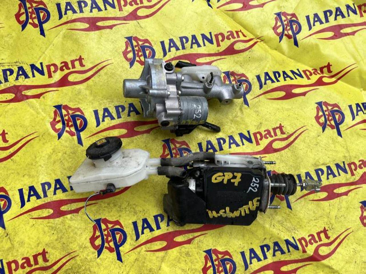 Главный тормозной цилиндр  HONDA SHUTTLE GP7 LEB ,HYBRID ,- 1 ракурс