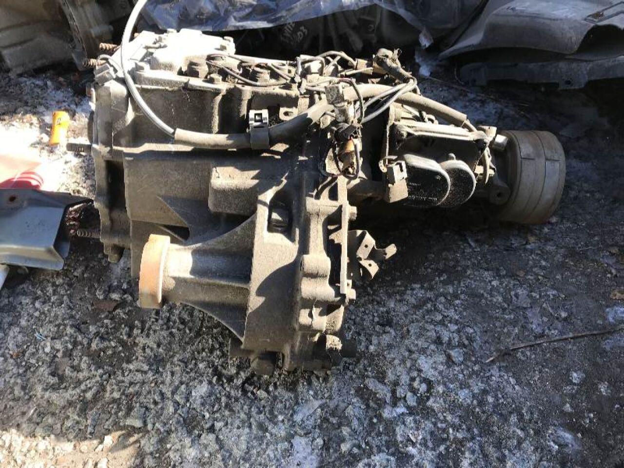Раздаточная коробка MITSUBISHI PAJERO V65W V75W 6G74 - 2 ракурс Раздаточная коробка MITSUBISHI PAJERO V65W V75W 6G74 - 2 ракурс
