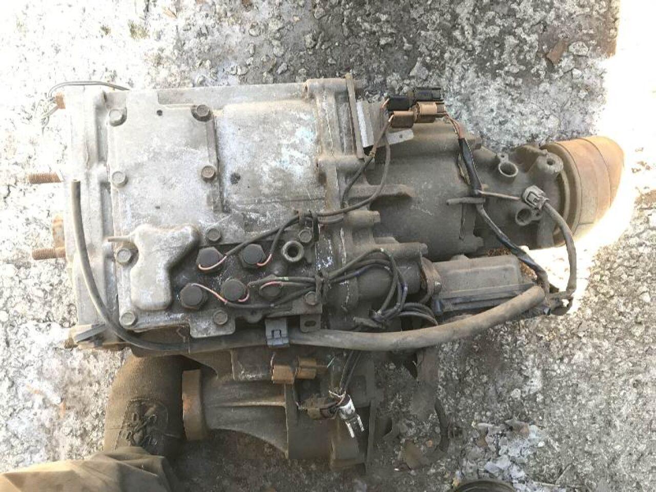 Раздаточная коробка MITSUBISHI PAJERO V65W V75W 6G74 - 4 ракурс
