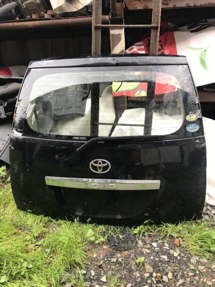 Дверь 5-я  TOYOTA ISIS ANM10 ANM15 ,- 1 ракурс