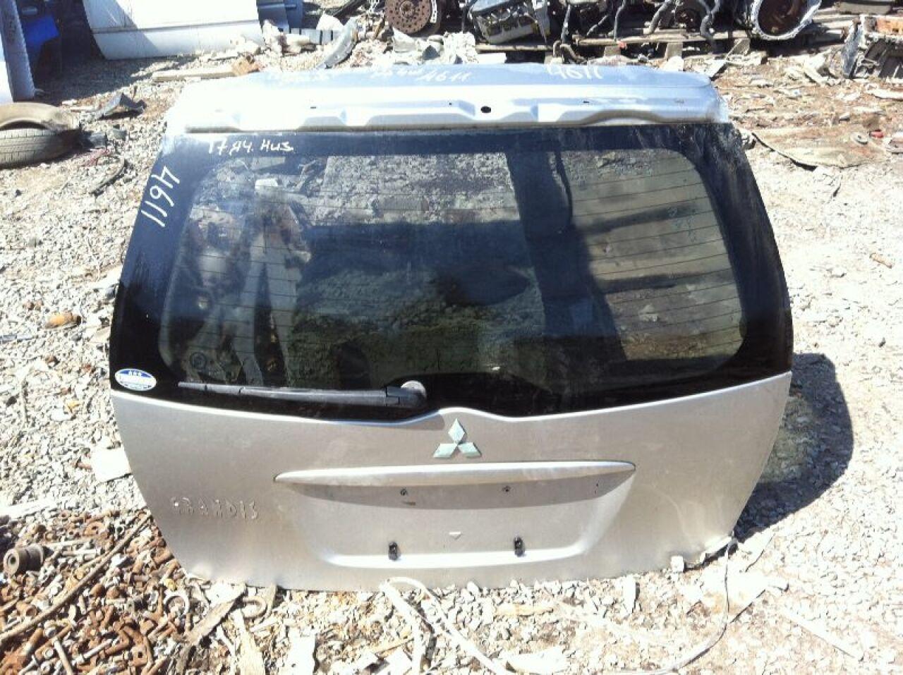 Дверь 5-я MITSUBISHI GRANDIS NA4W - 1 ракурс