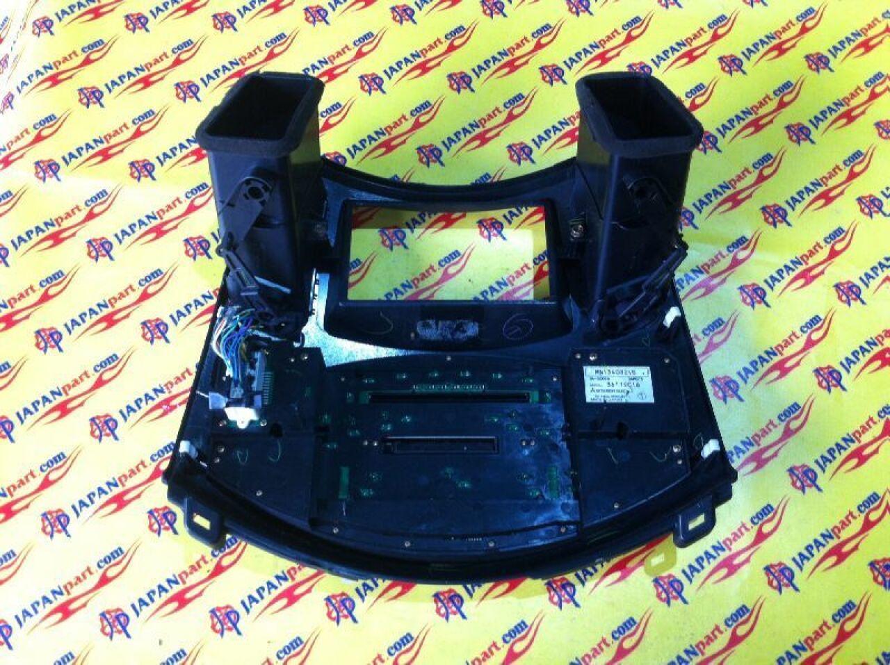 Климат-контроль MITSUBISHI GRANDIS NA4W MN134082vB 2 ракурс