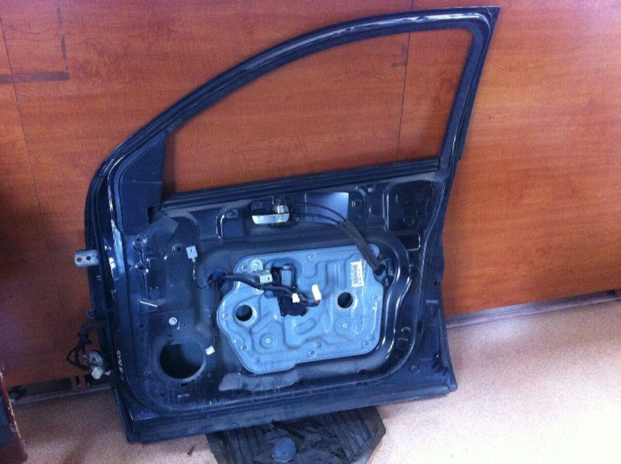 Дверь правая передняя NISSAN DUALIS J10E - 2 ракурс