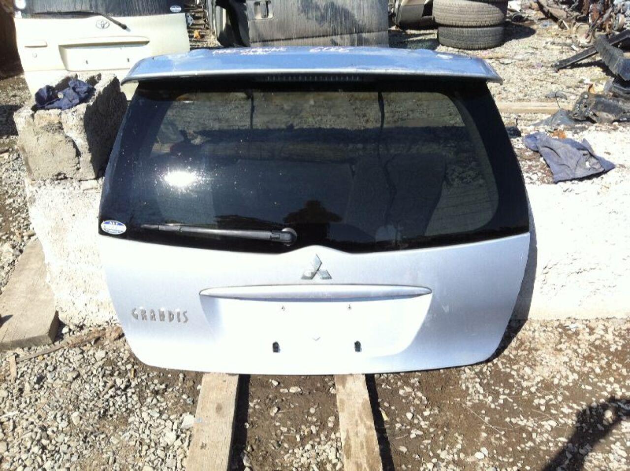 Дверь 5-я MITSUBISHI GRANDIS NA4W - 1 ракурс