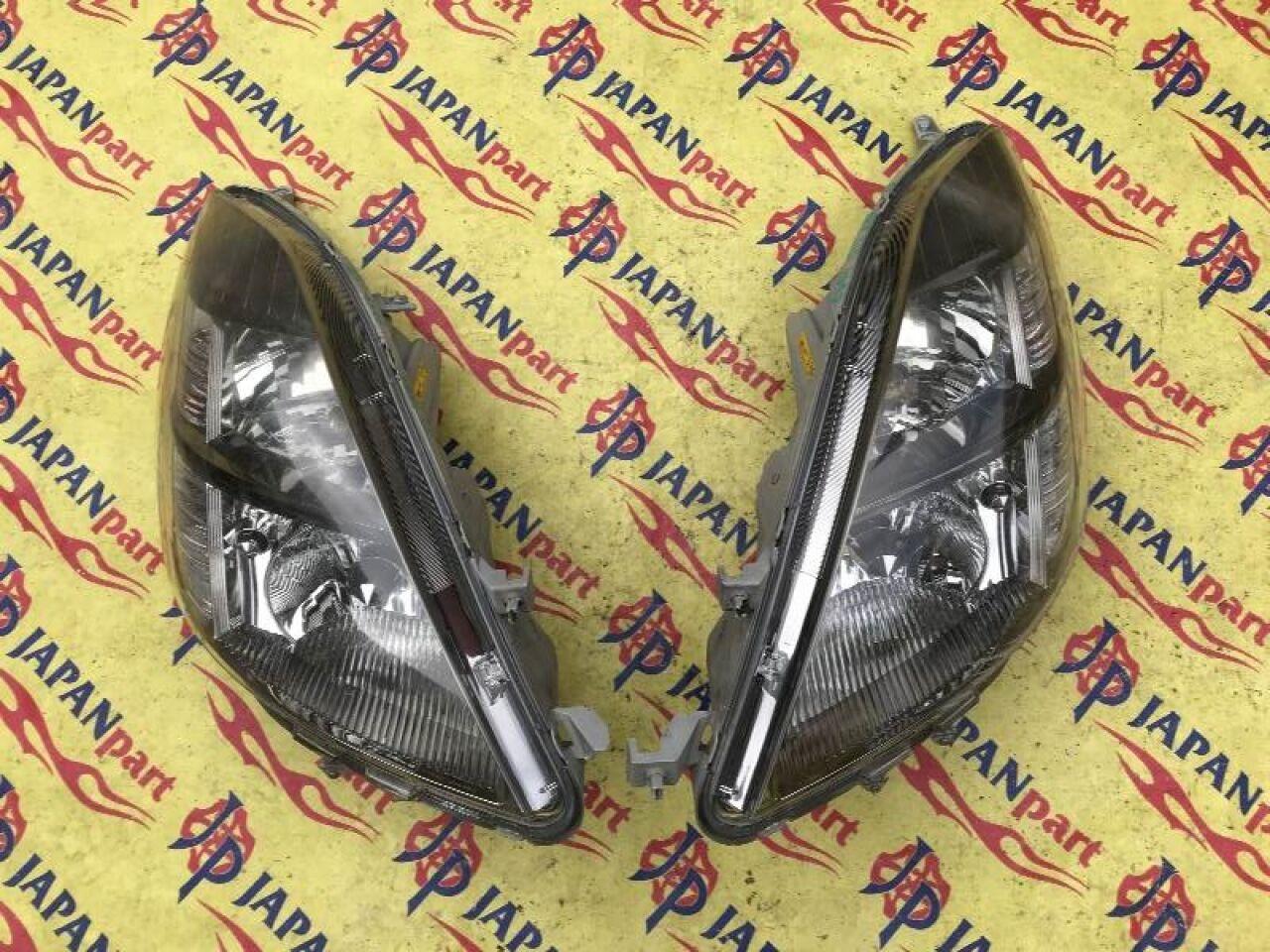 Фара правая  TOYOTA ISIS ANM10 ANM15 ZGM10 ZGM11 ZGM15 ZNM10 ,44-61 ,- 1 ракурс