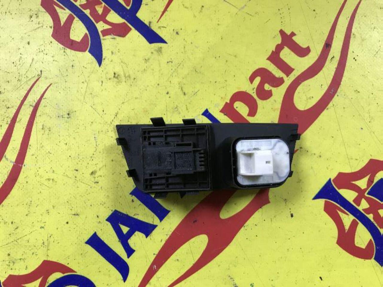 Блок упр. стеклоподьемниками AUDI A1 8XCAX 8XCHZ 8XCPT 8XCTH 8XCZE 8X0959851A 2 ракурс