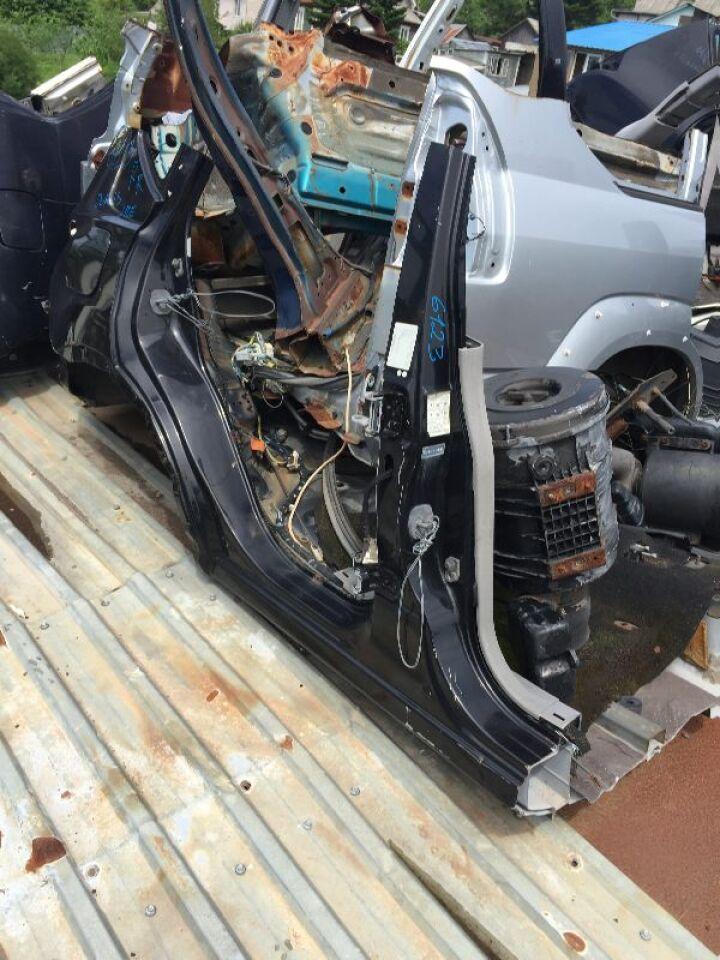 Крыло правое заднее NISSAN DUALIS KNJ10 - 4 ракурс