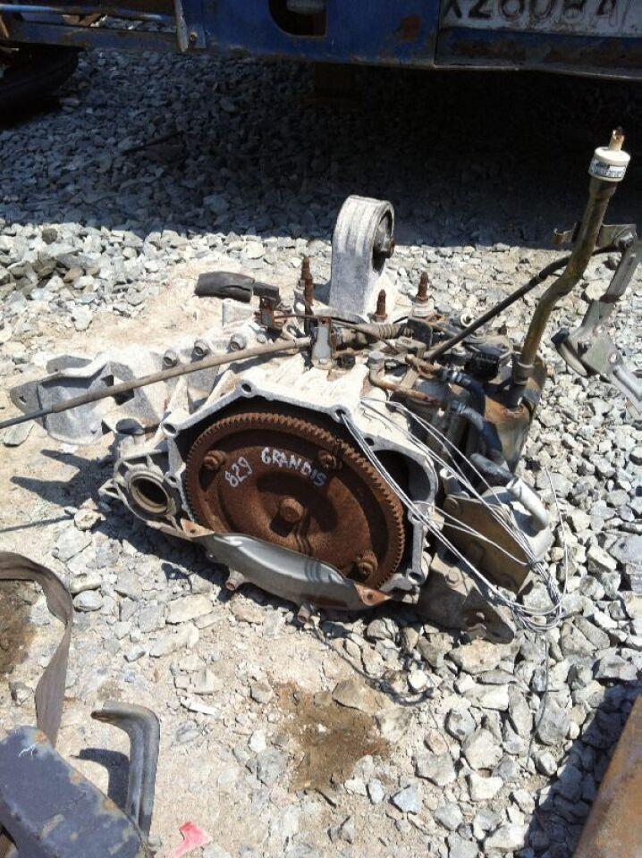 АКПП MITSUBISHI GRANDIS NA4W 4G69 - 3 ракурс