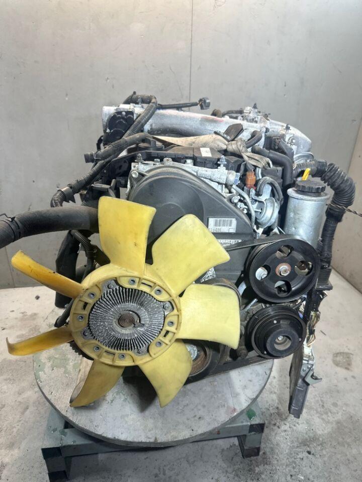 Двигатель  TOYOTA PROGRES JCG10 1JZFSE ,2005583 1 ракурс