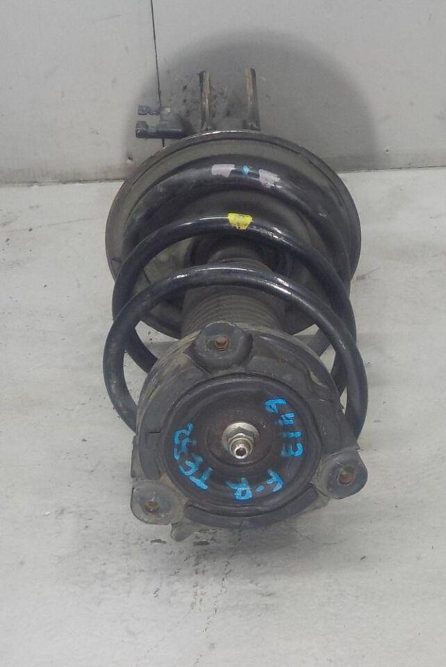 Стойка правая передняя NISSAN ELGRAND E52 2 ракурс