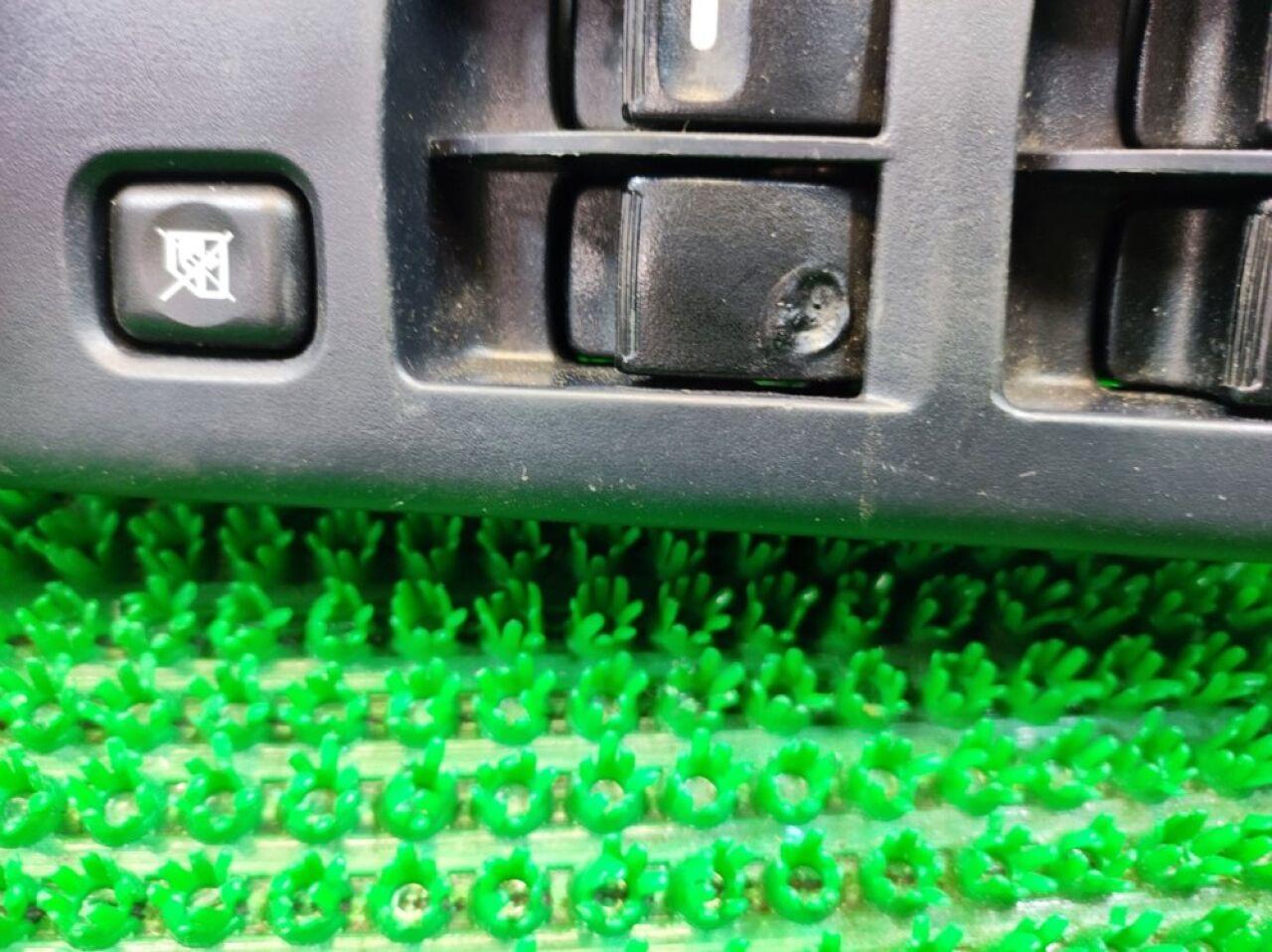 Блок упр. стеклоподьемниками правый передний MITSUBISHI GALANT FORTIS CX4A 8608A160 3 ракурс Блок упр. стеклоподьемниками правый передний MITSUBISHI GALANT FORTIS CX4A 8608A160 3 ракурс