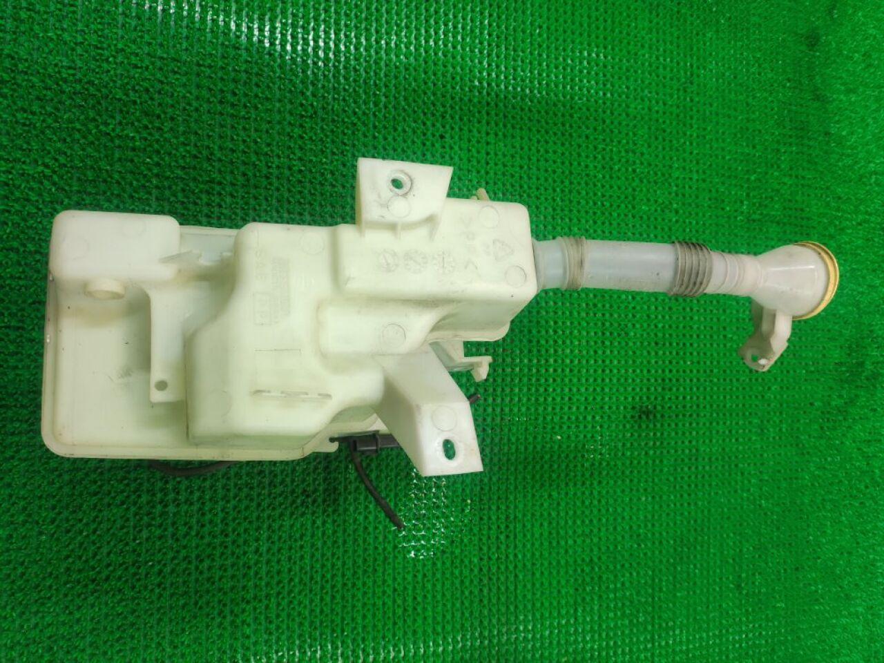 Бачок стеклоомывателя MITSUBISHI GALANT FORTIS CX3A 4B10 3 ракурс