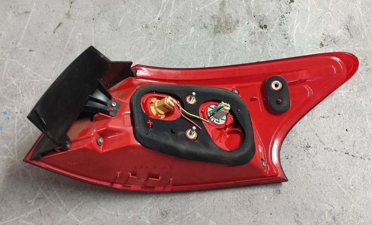 Стоп-сигнал левый задний MITSUBISHI GALANT FORTIS CX4A 22087977 2 ракурс