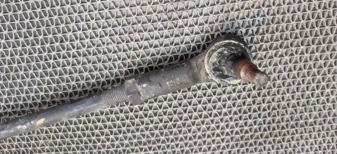 Рулевая рейка MITSUBISHI GRANDIS NA4W 2 ракурс