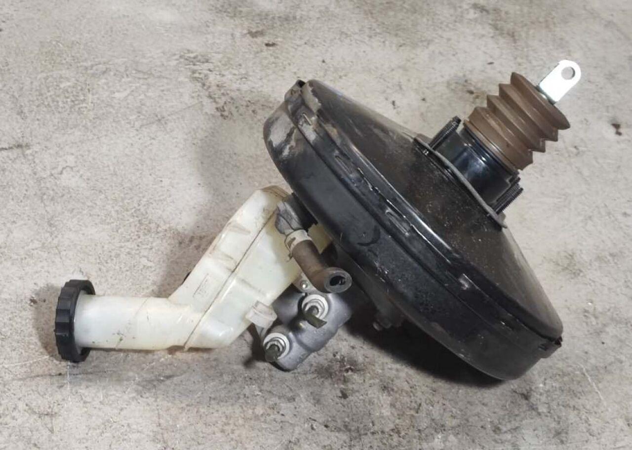 Главный тормозной цилиндр MITSUBISHI GALANT FORTIS CX3A 2 ракурс