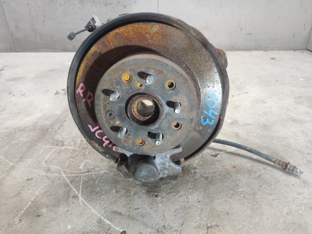 Ступица правая задняя  TOYOTA ALTEZZA, BREVIS, CROWN, MARK II, PROGRES, VEROSSA GXE10, JCE10, SXE10, JCG10, JCG11, GS171, JZS171, GX110, JZX110 1 ракурс