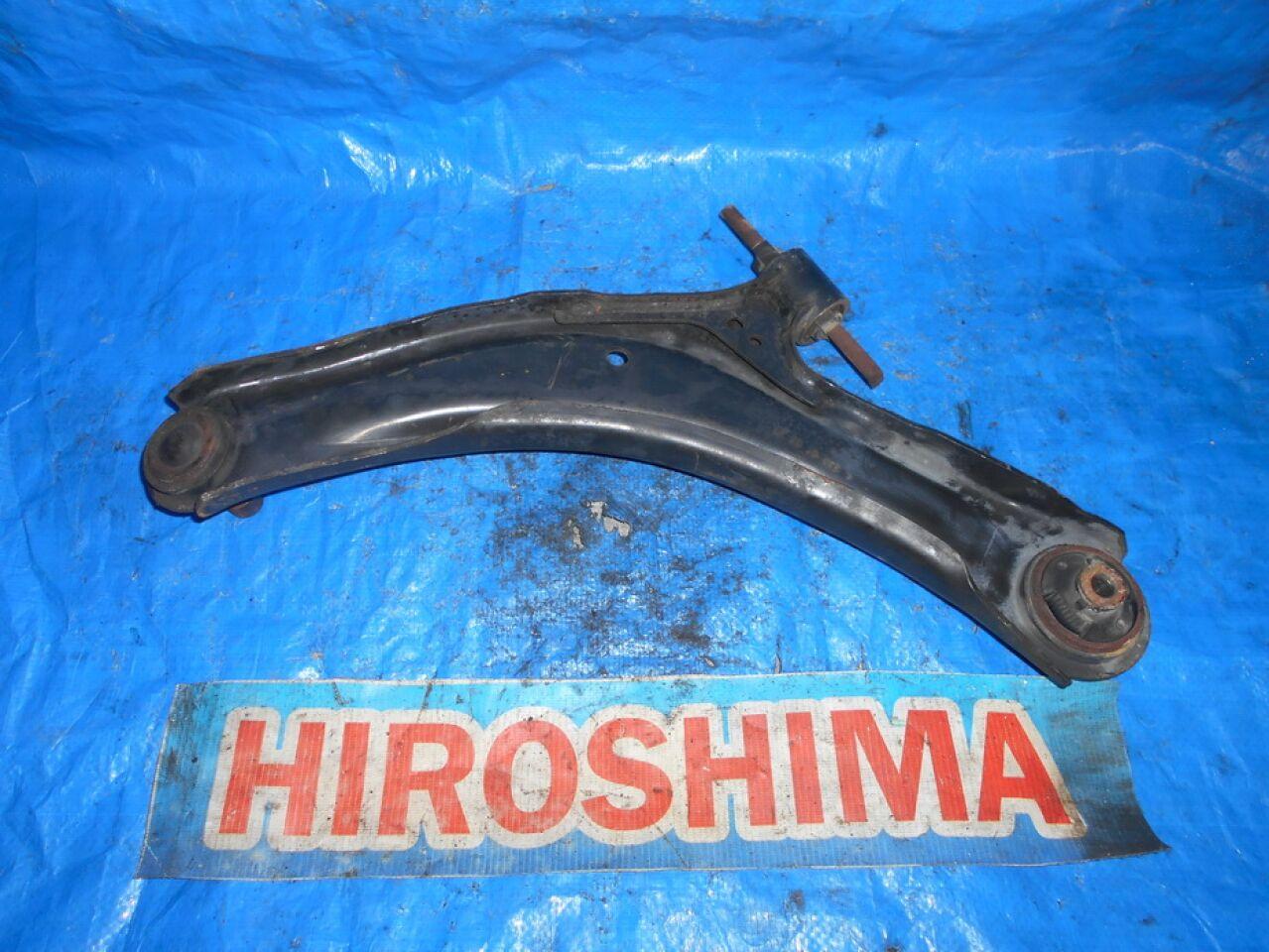 Рычаг правый передний нижний NISSAN DUALIS NJ10 2 ракурс