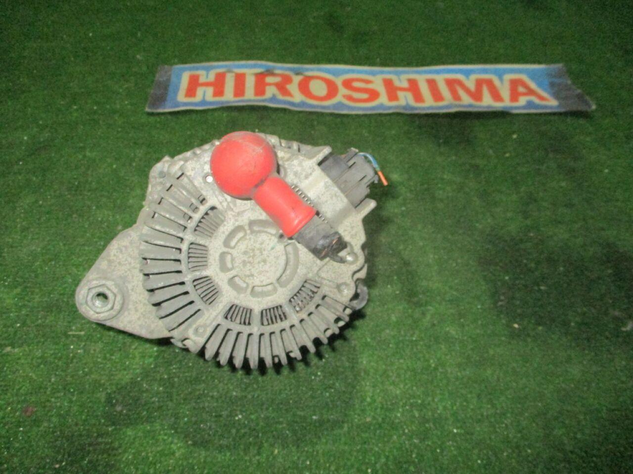 Генератор NISSAN MARCH K13 HR12DE 23100 1HZ1A 2 ракурс