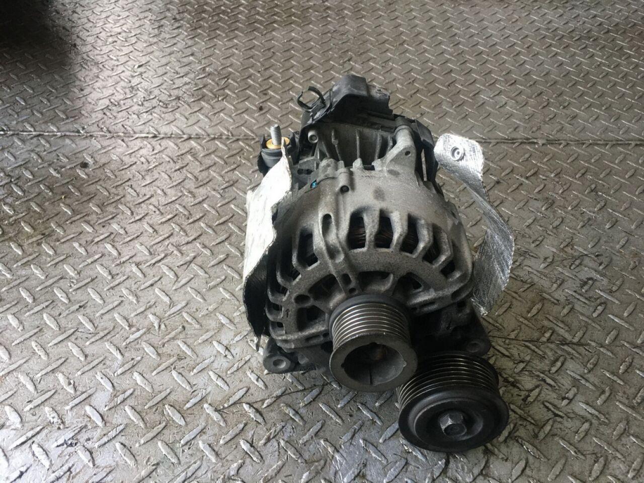 Генератор NISSAN SERENA FNC26 MR20DD 2310A 1VA0A 3 ракурс