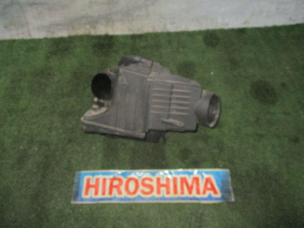 Корпус воздушного фильтра NISSAN ELGRAND TE52 QR25DE 4 ракурс