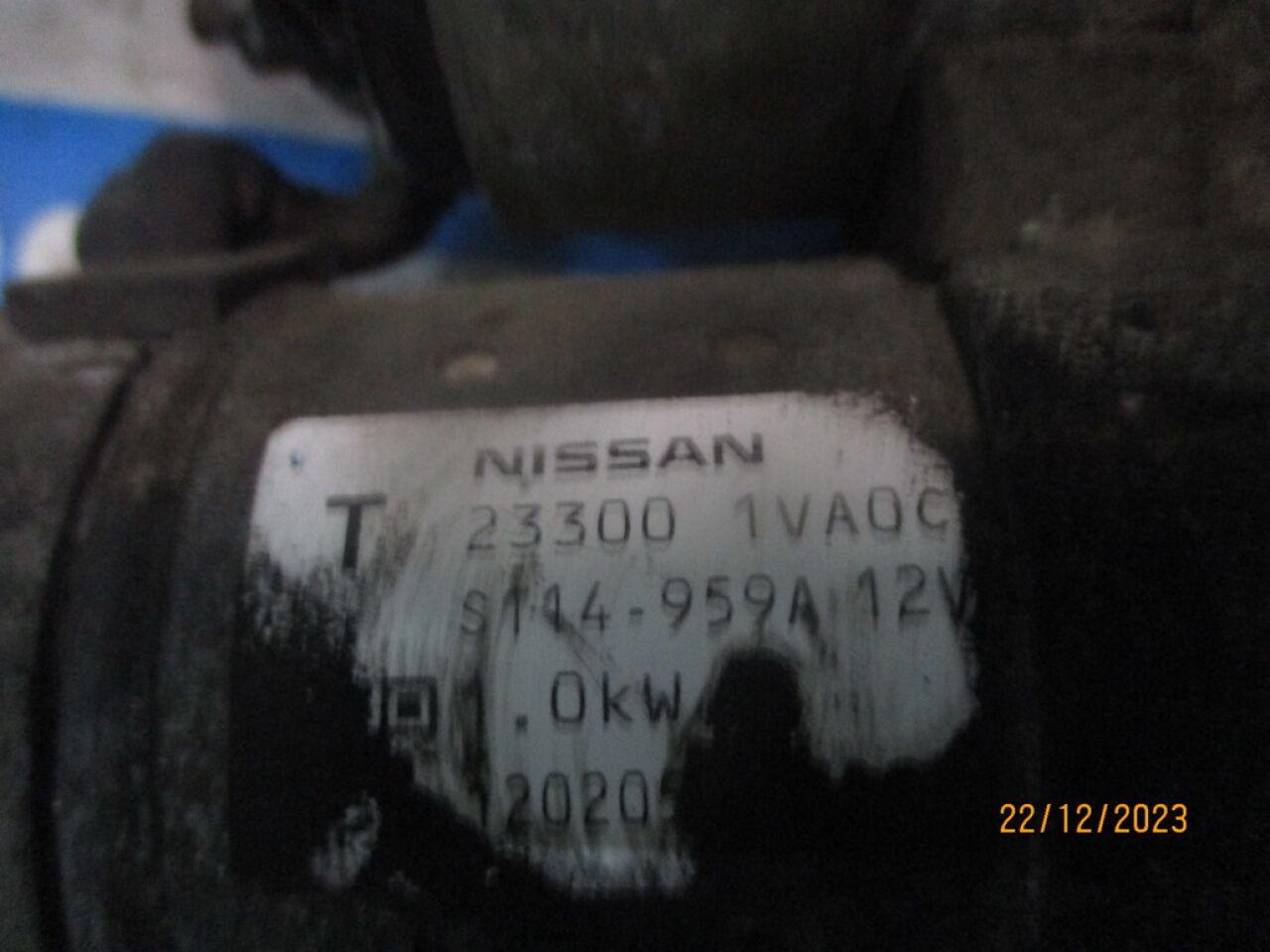 Стартер NISSAN SERENA C26 MR20DD 23300 1VA0C 5 ракурс