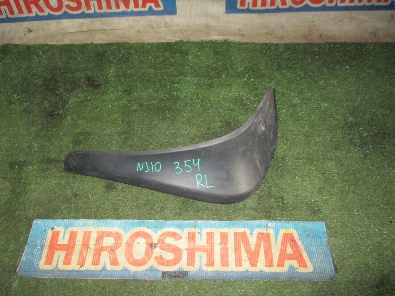 Брызговик левый задний NISSAN DUALIS NJ10 1 ракурс