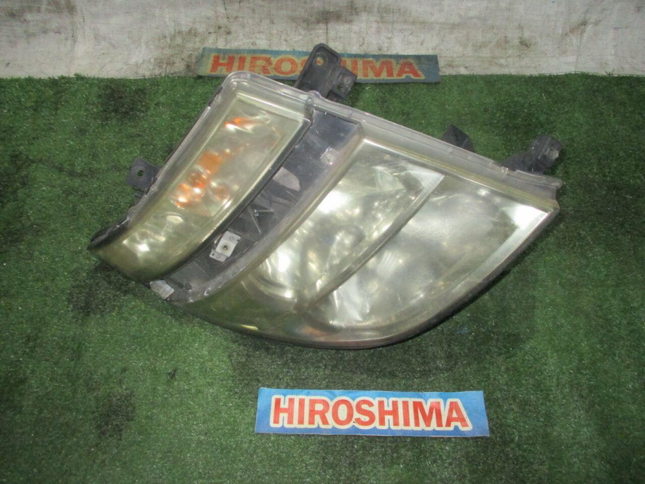 Фара правая NISSAN ELGRAND E51 100-24826 XENON 1 ракурс