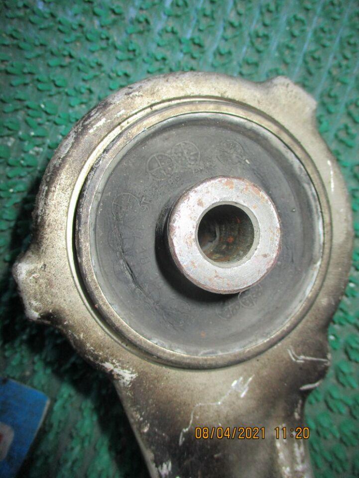 Рычаг левый передний нижний NISSAN ELGRAND TE52 2 ракурс