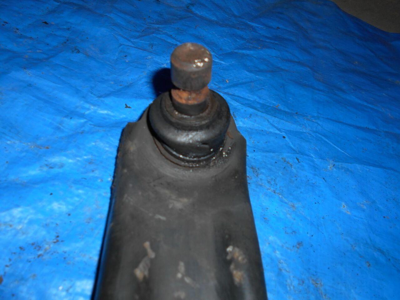 Рычаг левый передний нижний NISSAN DUALIS NJ10 3 ракурс