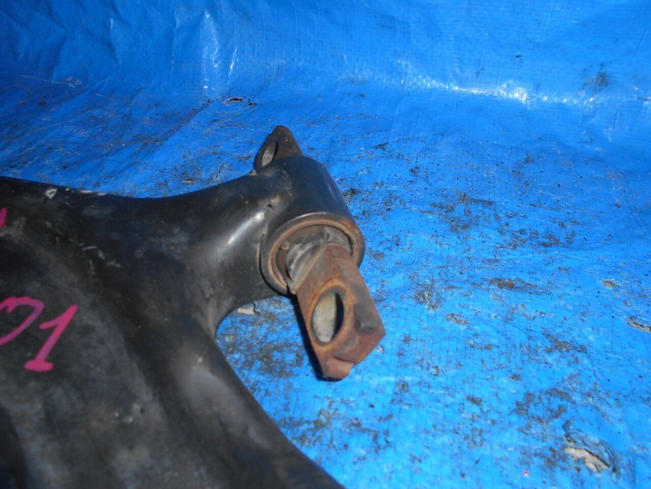 Рычаг левый передний нижний NISSAN DUALIS NJ10 5 ракурс