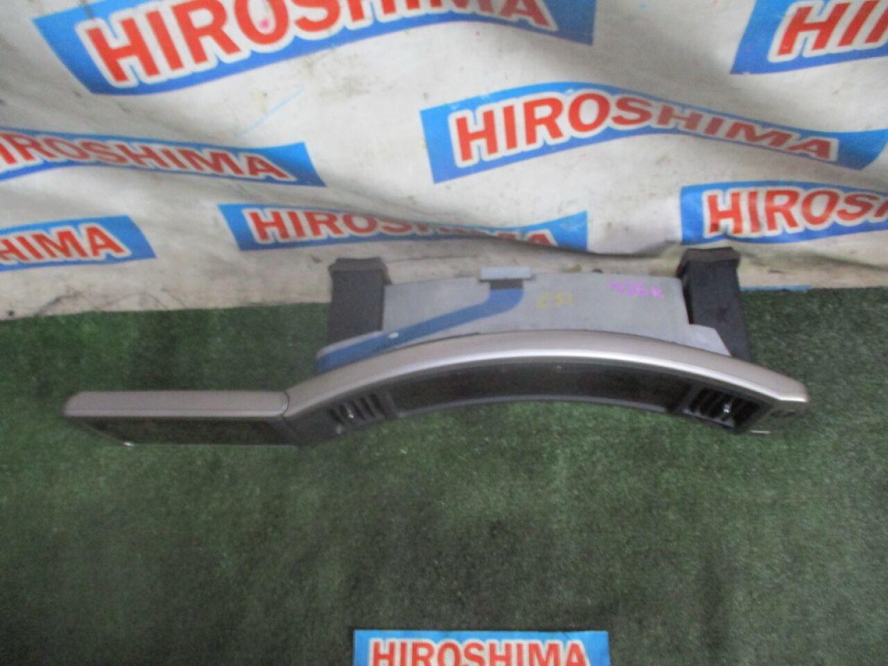 Спидометр NISSAN ELGRAND E51 VQ35DE 2 ракурс