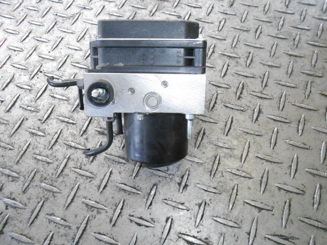 Блок abs AUDI A1 8X 6R0907379AH 4 ракурс Блок abs AUDI A1 8X 6R0907379AH 4 ракурс