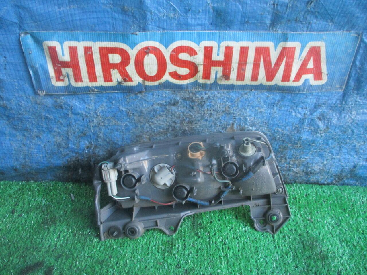 Стоп-сигнал левый NISSAN ELGRAND TE52 P8960 2 ракурс