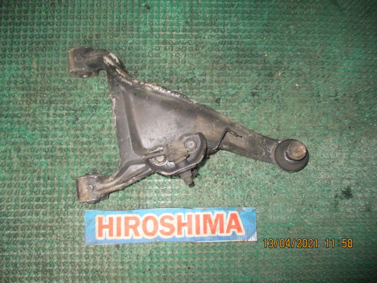 Рычаг правый задний верхний NISSAN ELGRAND TE52 2 ракурс