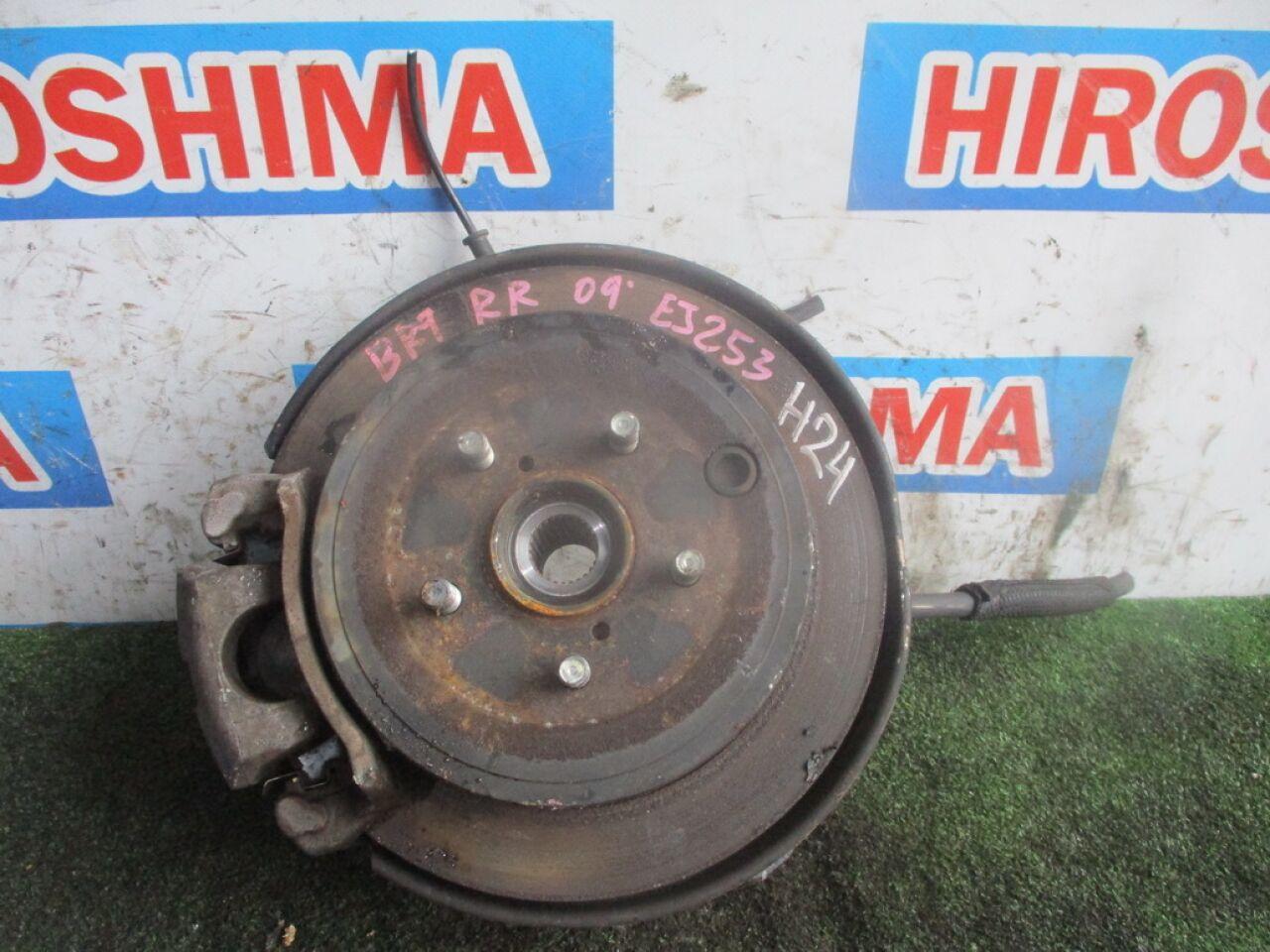 Ступица правая задняя SUBARU LEGACY BR9 EJ253 1 ракурс