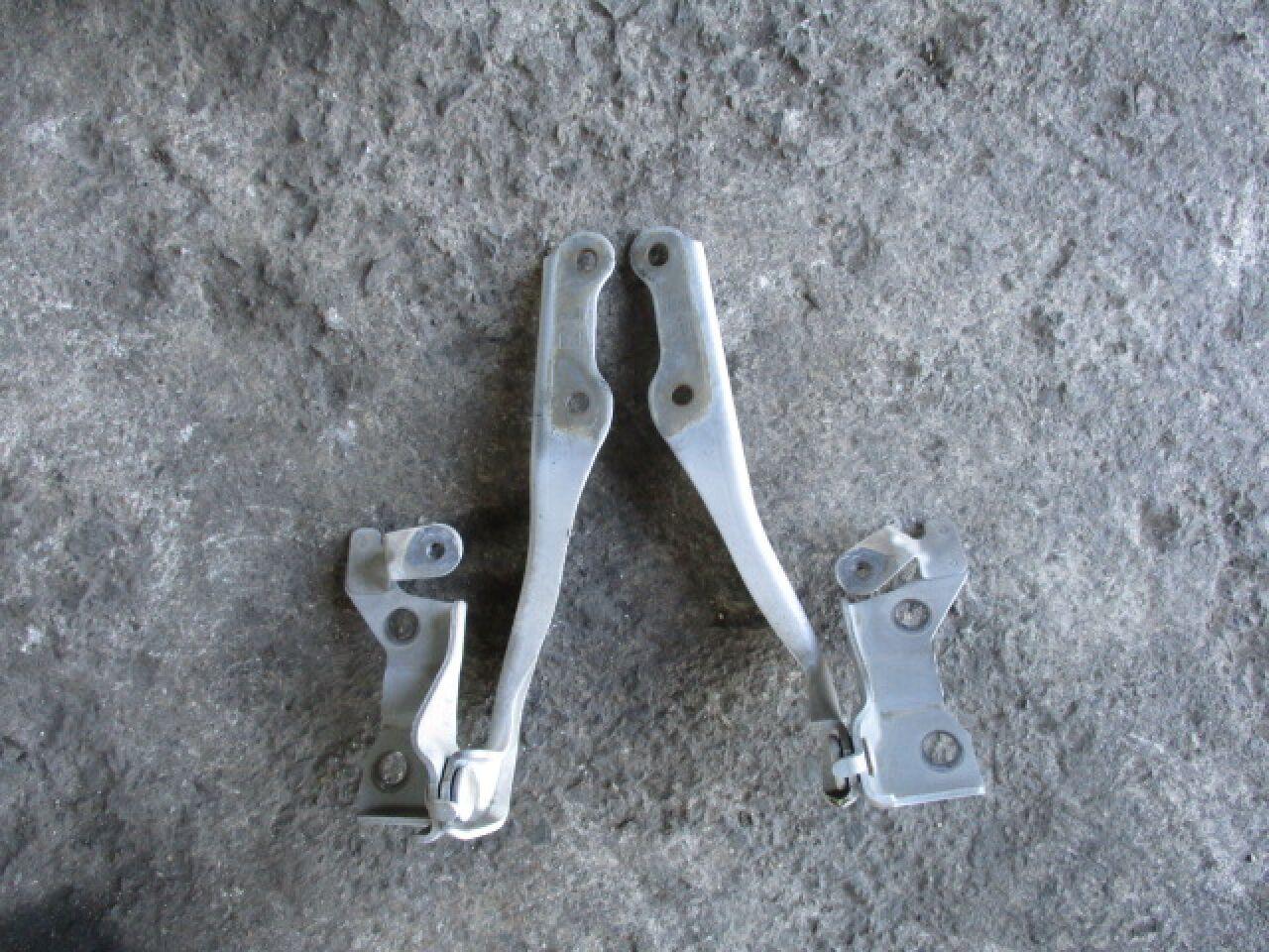 Петля капота SUBARU OUTBACK,LEGACY WAGON BRF,BR9,BM9,BRM,BMM EZ36,EJ25,FB25 57260AJ0209P, 57260AJ0309P 2 ракурс