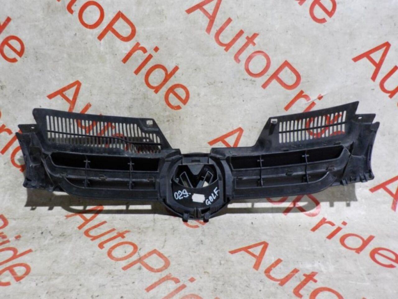 Решетка радиатора VOLKSWAGEN GOLF 1K1 4 ракурс
