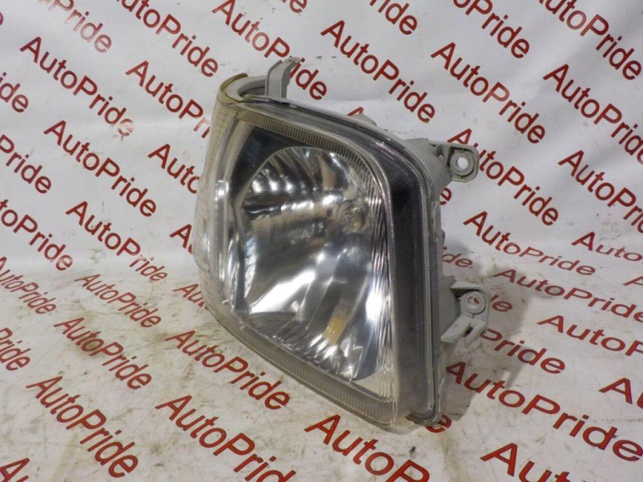 Фара правая DAIHATSU HIJET S330VS331 100-51771 3 ракурс