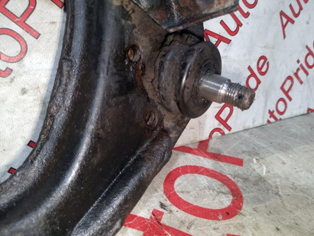 Рычаг правый передний MITSUBISHI PAJERO V24WV44WV26WV46W 3 ракурс