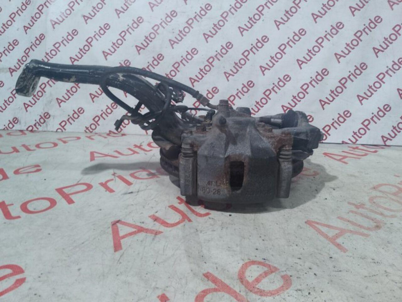 Ступица левая передняя TOYOTA CROWN GRS181 4GR 2 ракурс Ступица левая передняя TOYOTA CROWN GRS181 4GR 2 ракурс