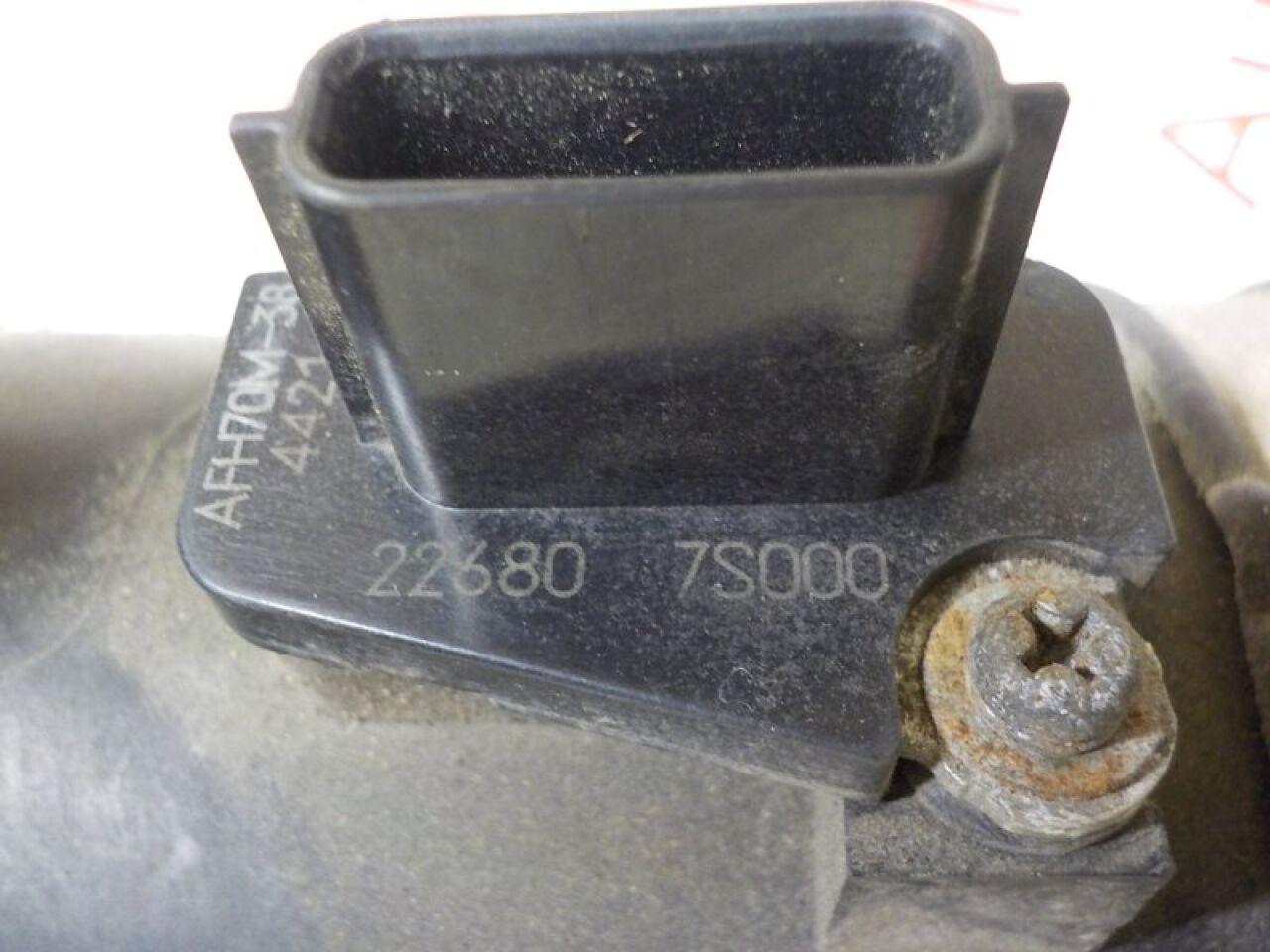 Корпус воздушного фильтра INFINITI QX56 JA60 VK56 226807S000 4 ракурс