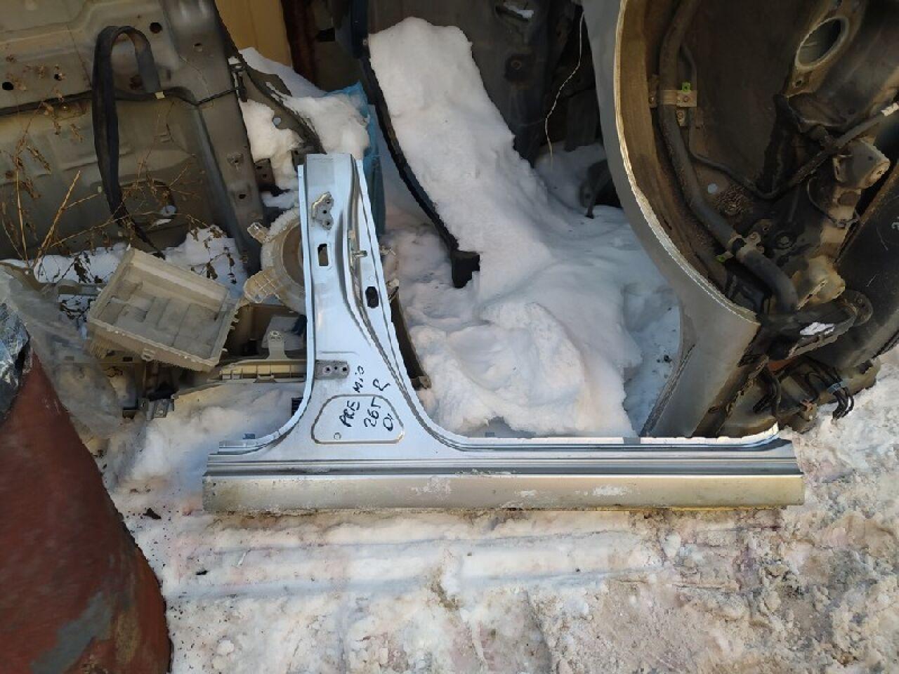 Порог правый TOYOTA PREMIO ZRT265 ZRT260 ZRT261 NZT260 2ZR-FE - 1 ракурс