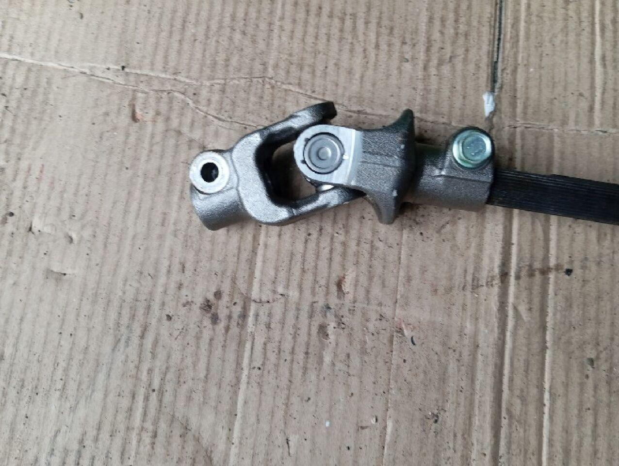 Рулевой карданчик TOYOTA COROLLA AXIO NZE164 NZE161 NRE160 NRE161 NKE165 1NZ-FE 4526052290 4520952050 3 ракурс
