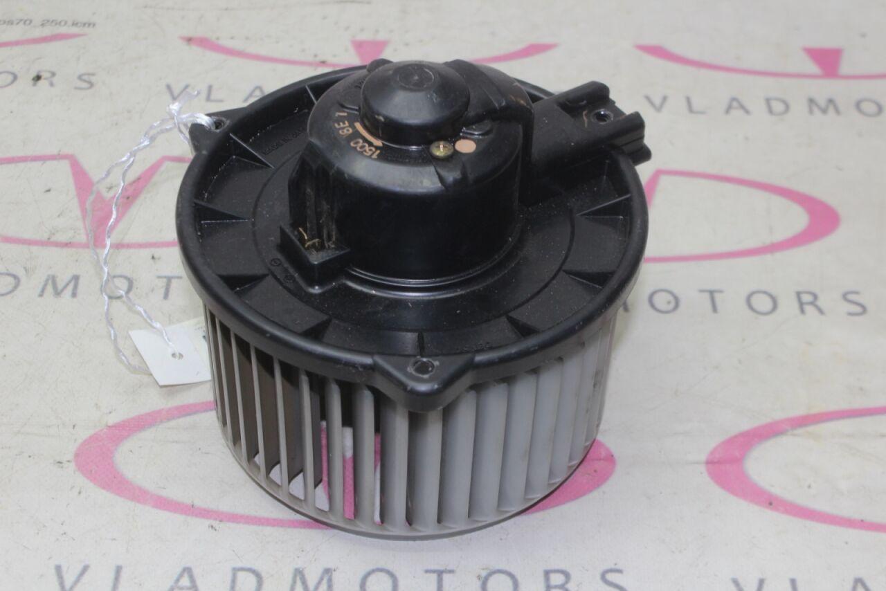 Мотор печки TOYOTA NOAH AZR60 87103-44030 1 ракурс Мотор печки TOYOTA NOAH AZR60 87103-44030 1 ракурс