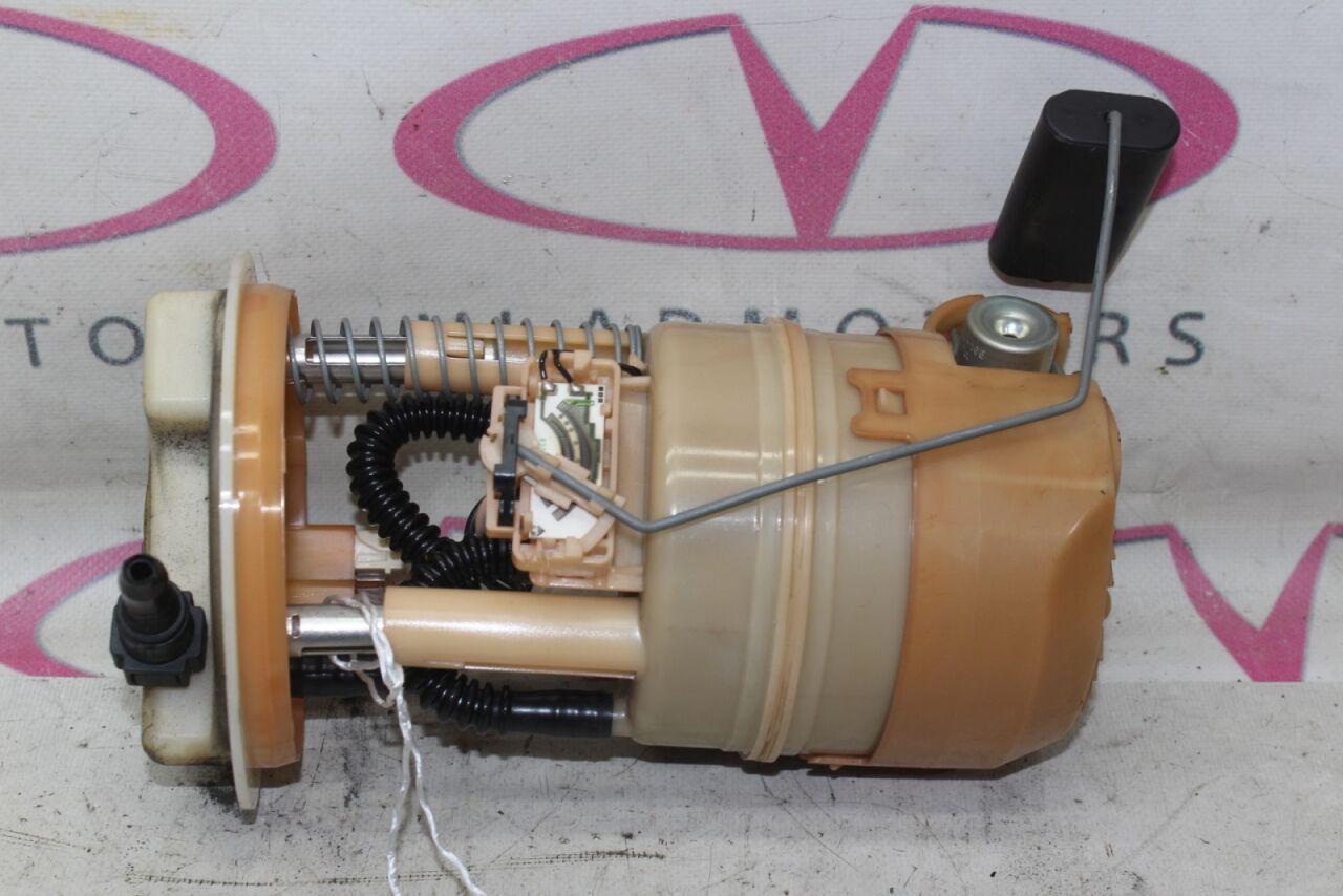 Топливный насос  NISSAN MARCH AK12 CR12-DE 1 ракурс